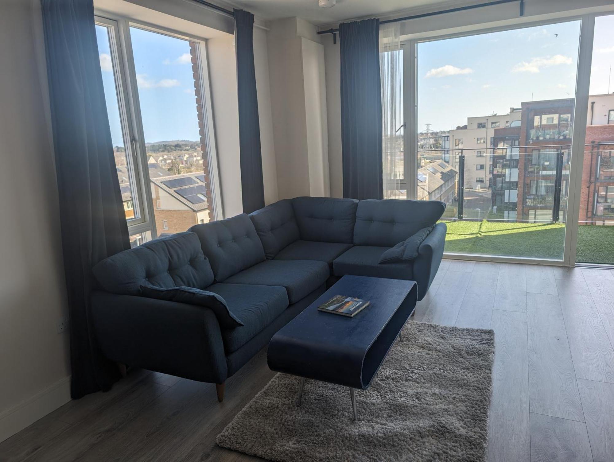 Entire Penthouse 30 Mins To Center Via Luas *