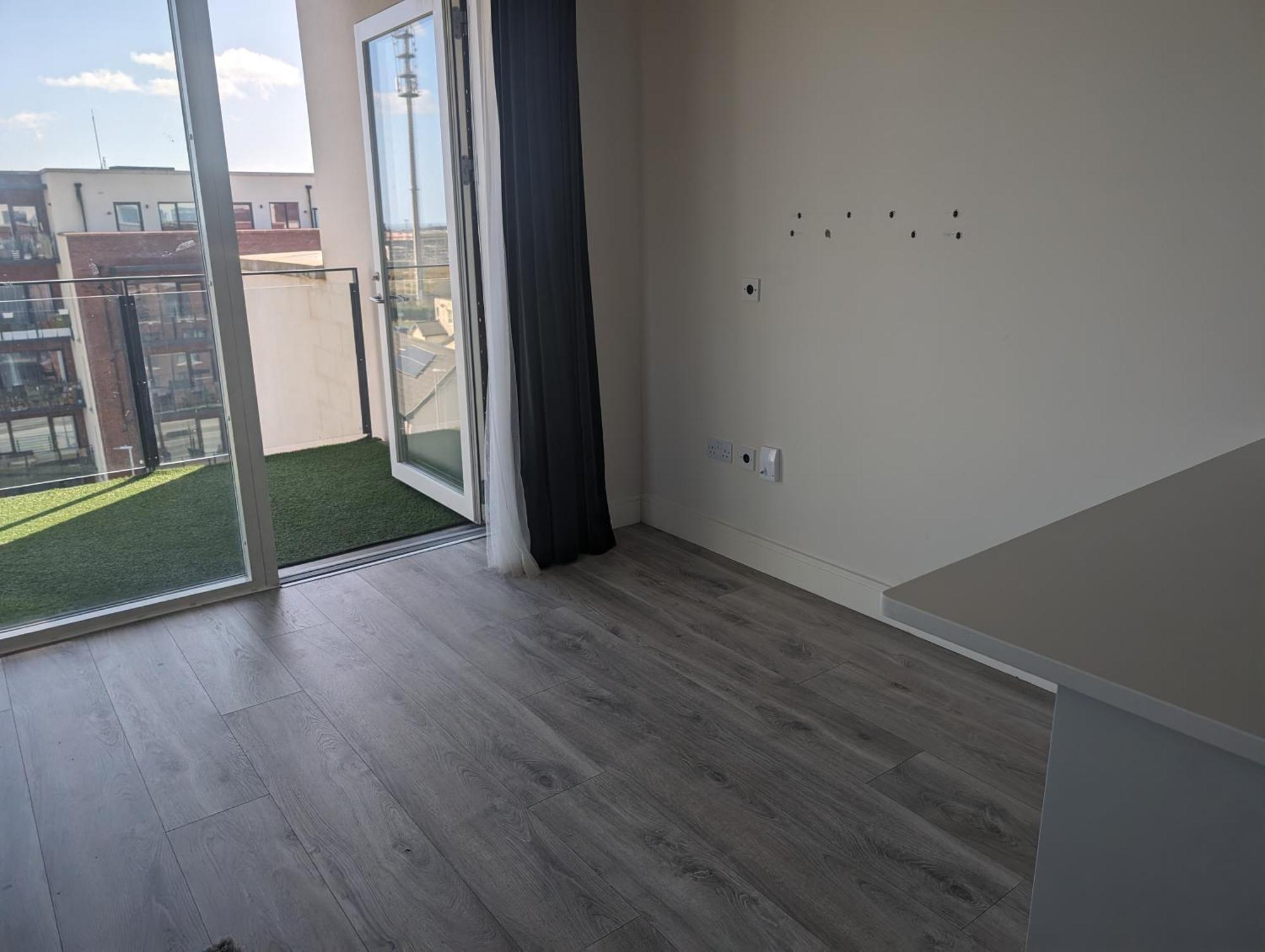 Apartment Entire Penthouse 30 Mins To Center Via Luas *
