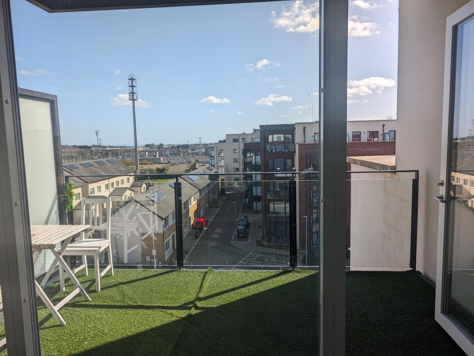Appartement Entire Penthouse 30 Mins To Center Via Luas Dublin
